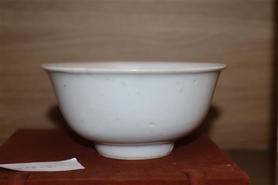 A Chinese white glazed porcelain bowl, late Ming dynasty diameter 14cm